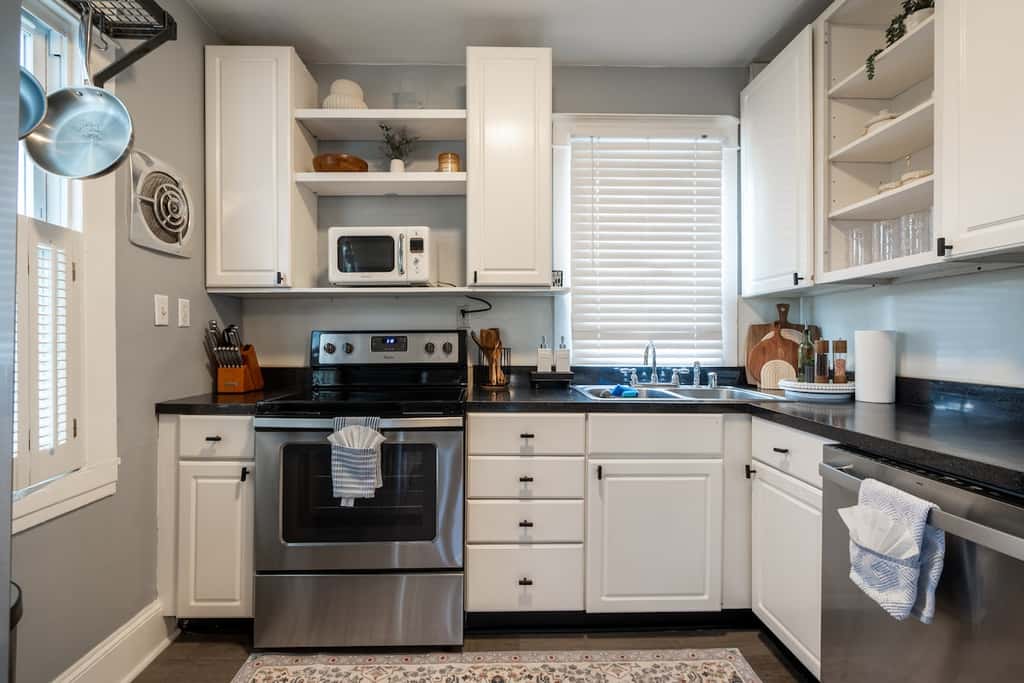 Pet-Friendly Eastport  Yard & Fire Pit