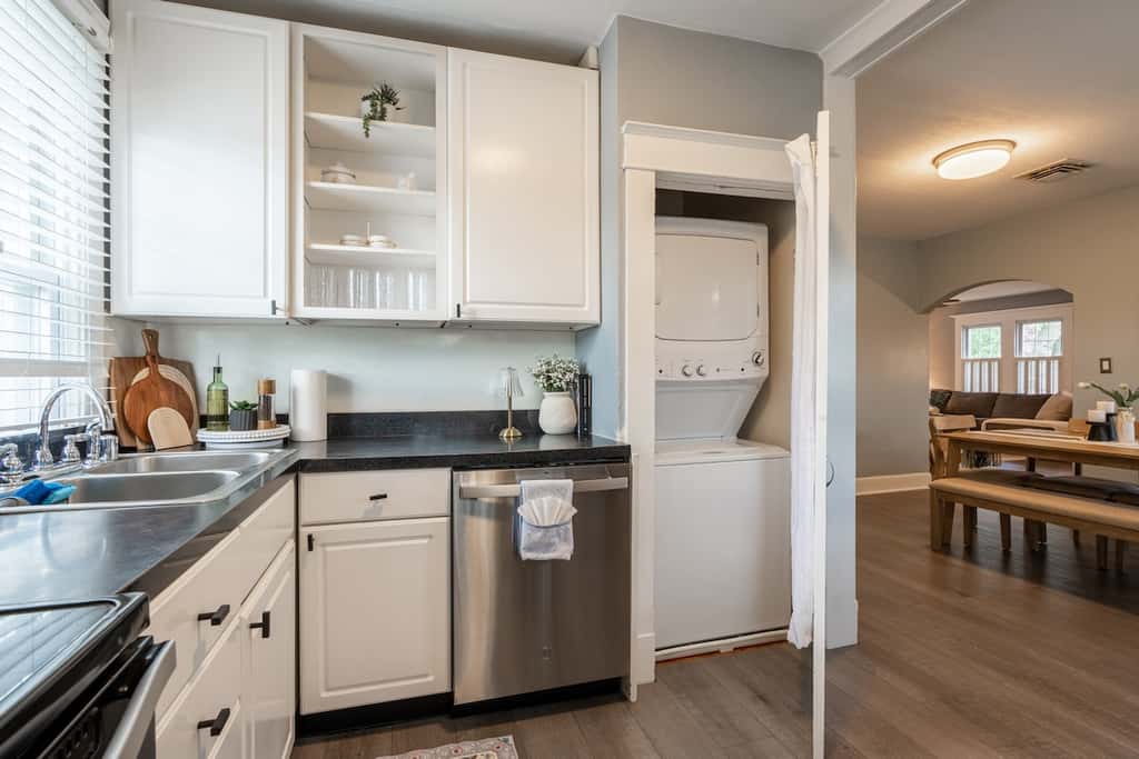 Pet-Friendly Eastport  Yard & Fire Pit