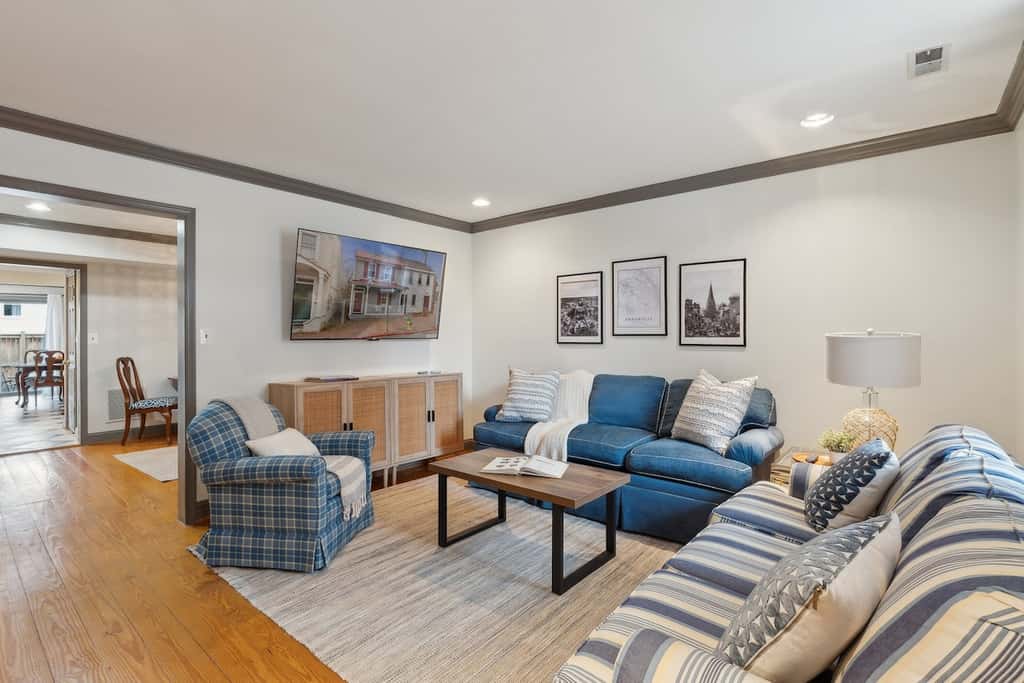 Historic Charm  Steps from City Dock and the Yard