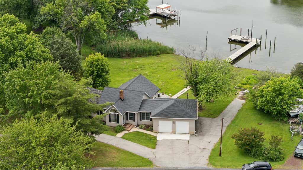 Waterfront  Hot Tub, Fire Pit & Views