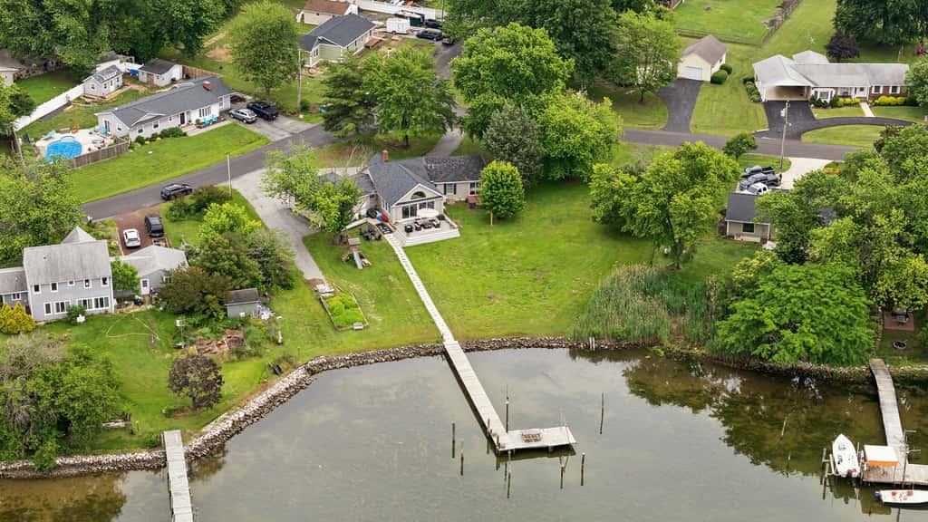 Waterfront  Hot Tub, Fire Pit & Views