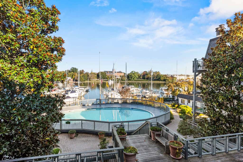 Spa Creek Waterfront  Pool & Parking