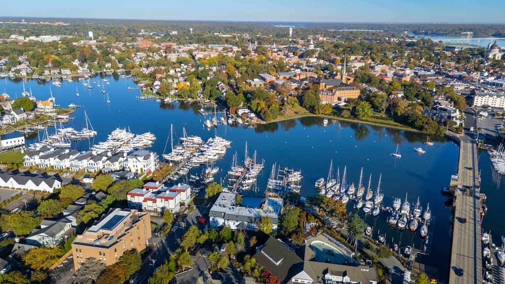 Spa Creek Waterfront  Pool & Parking