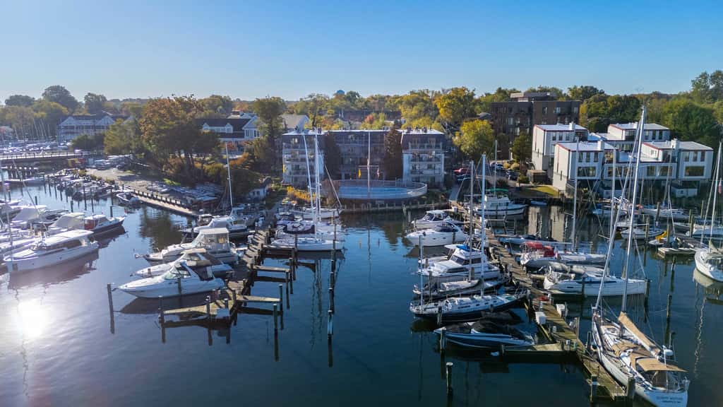 Spa Creek Waterfront  Pool & Parking