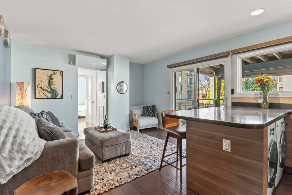 Spa Creek Condo  Pool, Deck & Parking