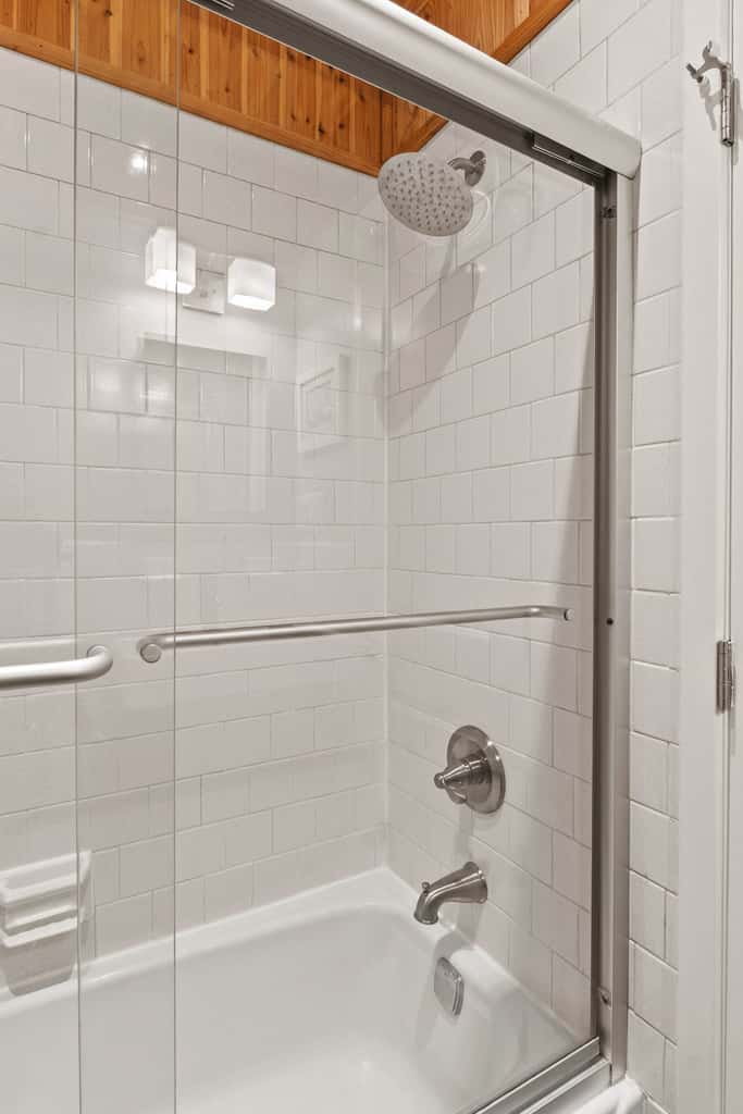 Spa Creek Condo  Pool, Deck & Parking