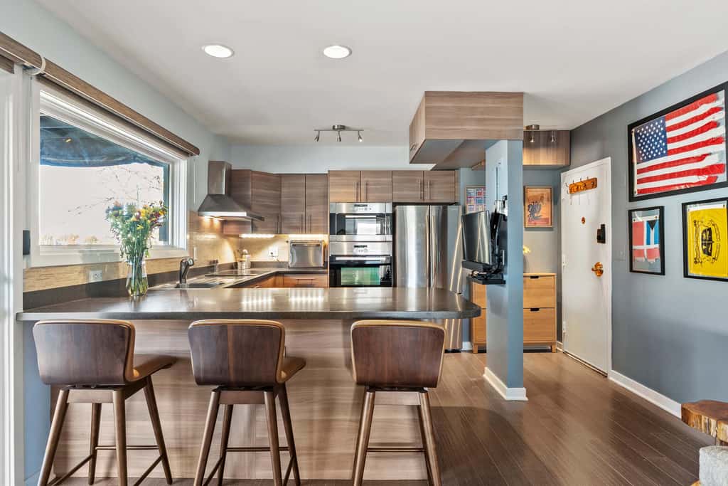 Spa Creek Condo  Pool, Deck & Parking