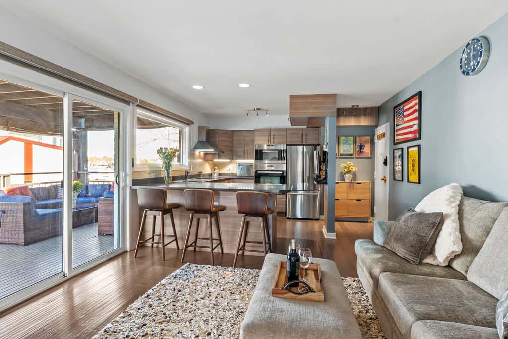 Spa Creek Condo  Pool, Deck & Parking