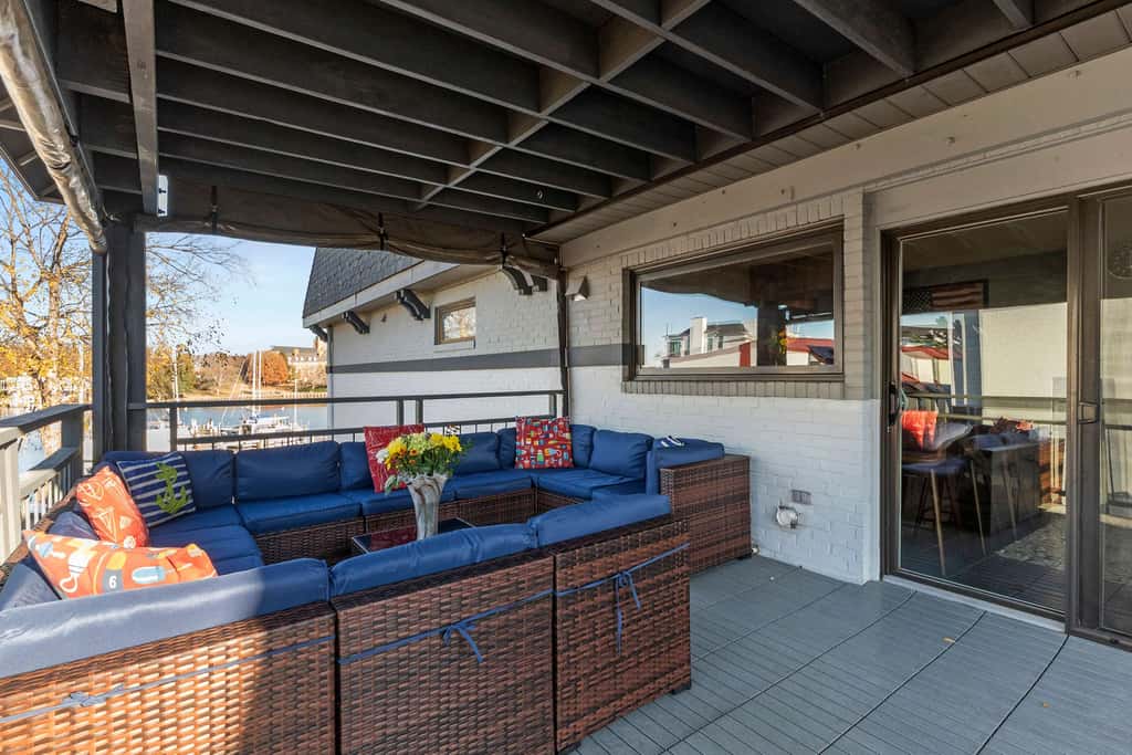 Spa Creek Condo  Pool, Deck & Parking