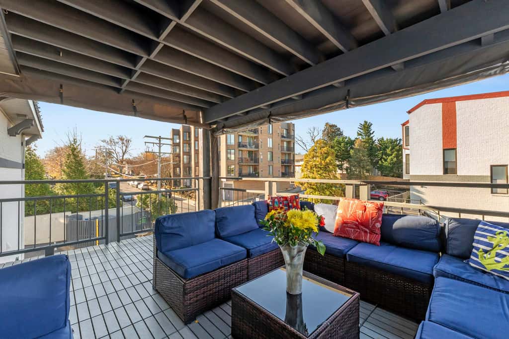 Spa Creek Condo  Pool, Deck & Parking