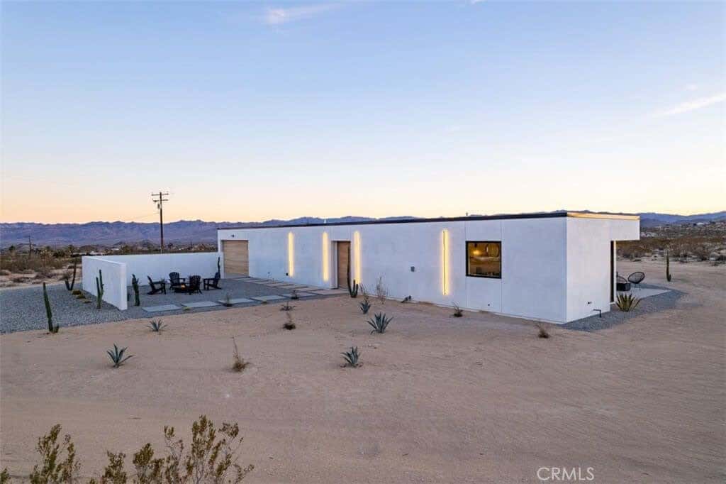 SkyDweller By Homestead Modern