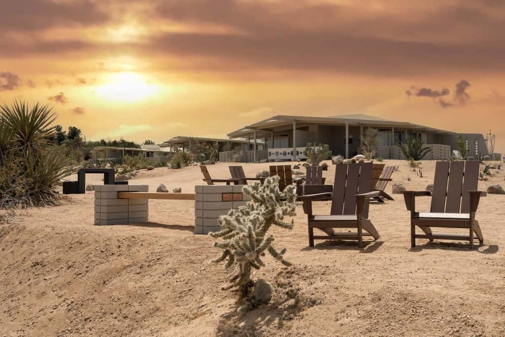 The Bungalows by Homestead Modern, Deluxe Studios