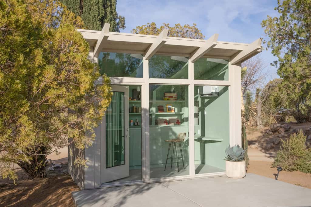 The Bungalows by Homestead Modern, Deluxe Studios