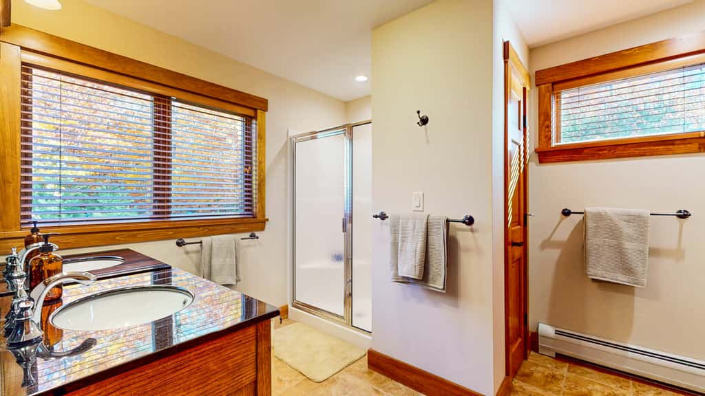 Summit View Lodge