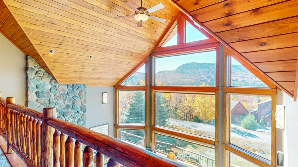 Summit View Lodge