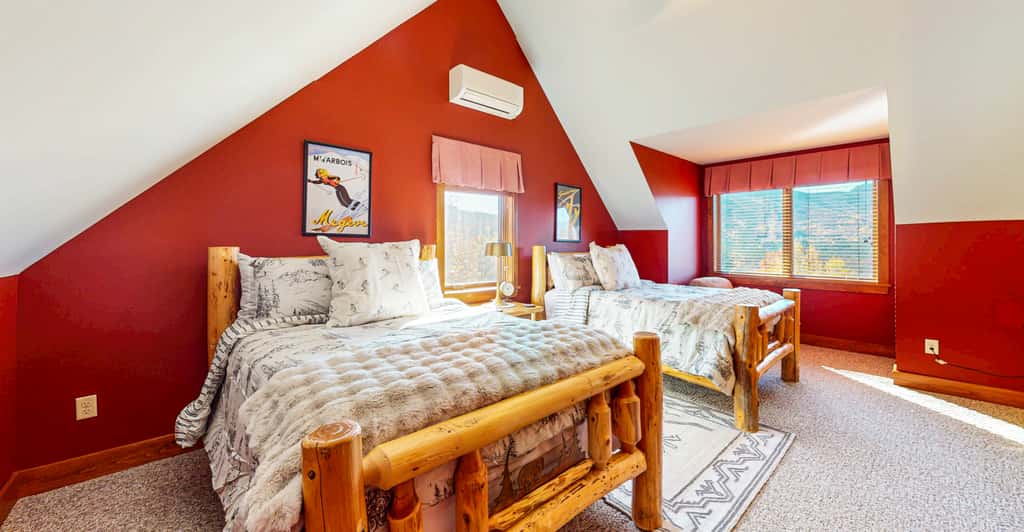 Summit View Lodge