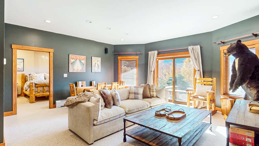 Summit View Lodge
