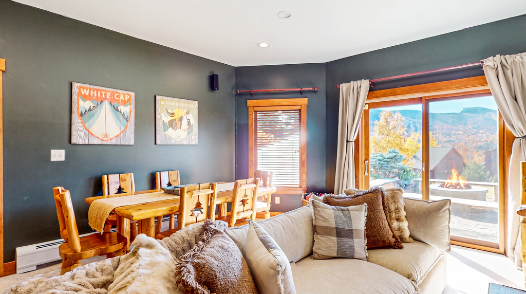 Summit View Lodge