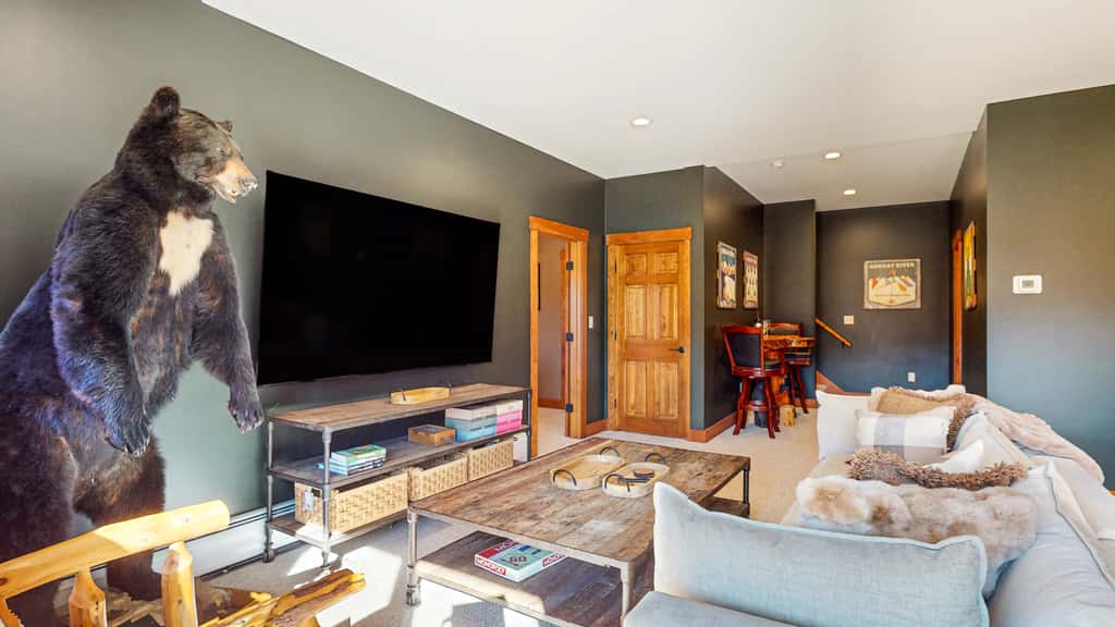 Summit View Lodge