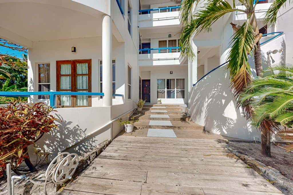 Private Island Penthouse at Brahma Blue, San Pedro