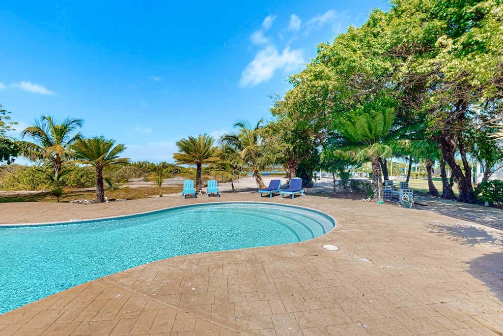 Private Island Penthouse at Brahma Blue, San Pedro