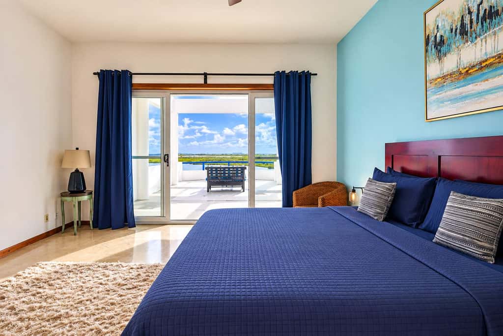 Private Island Penthouse at Brahma Blue, San Pedro