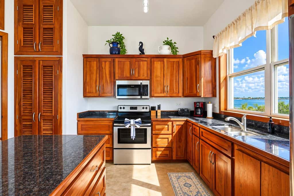 Private Island Penthouse at Brahma Blue, San Pedro