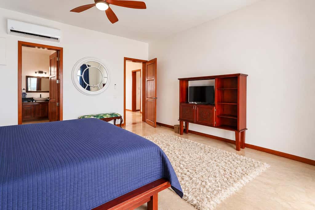 Private Island Penthouse at Brahma Blue, San Pedro