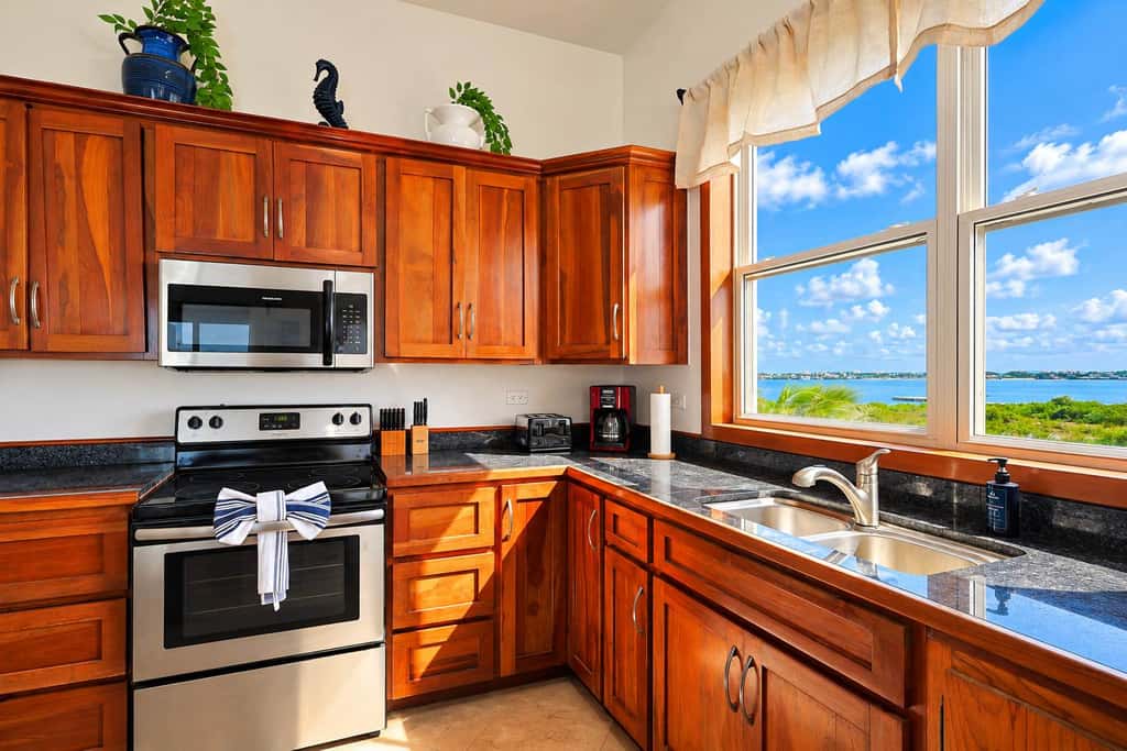 Private Island Penthouse at Brahma Blue, San Pedro