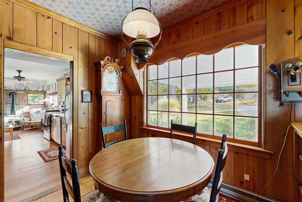 Lakefront retreat with 3 dwellings, fire pit, dock, kayaks, paddleboards & stunning Glen Lake views