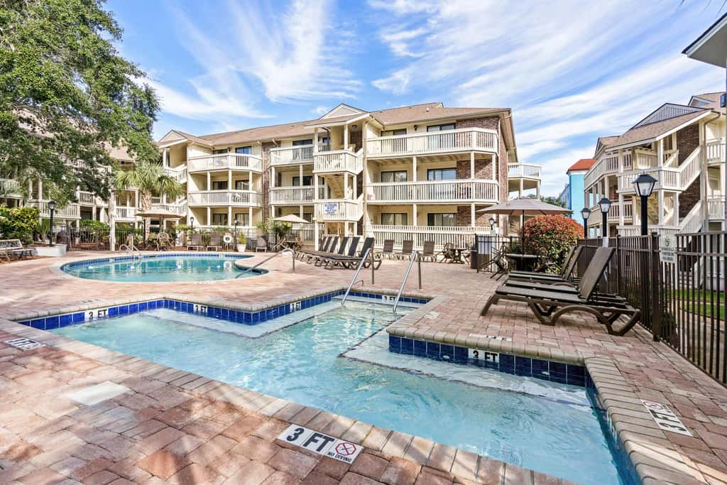Steps To Beach, Pool, Hot Tub & 1st Floor  