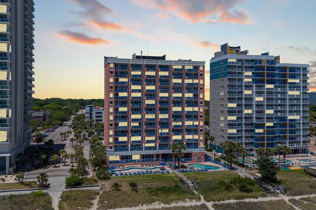 Jeep Jam Specials! Ocean Front, 2 Pools, Hot Tub