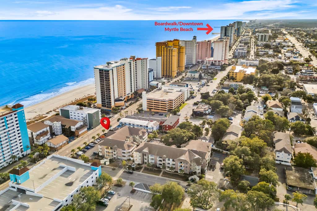 Steps 2 Pool & Hot Tub, Walk 2 Beach & Restaurants
