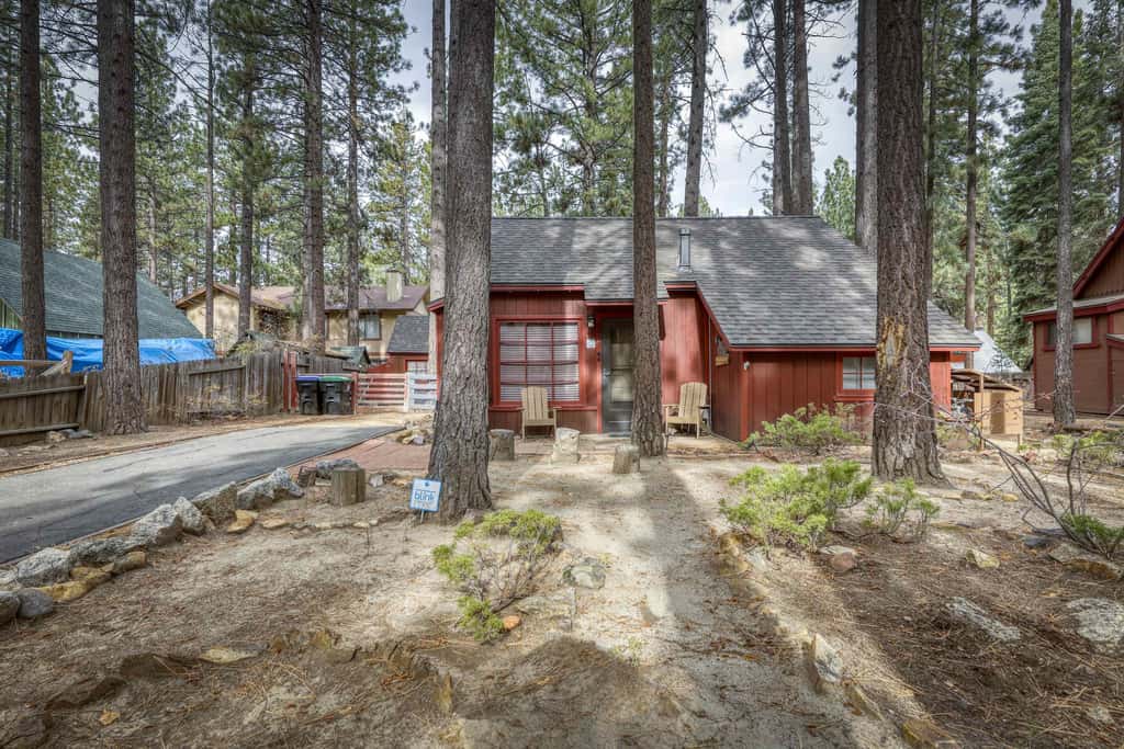 Welcome to The Alder Haus, a charming, dog-friendly Tahoe cabin just a 5-minute walk from the beach, shopping, dining, and ski rental & shuttle! 
