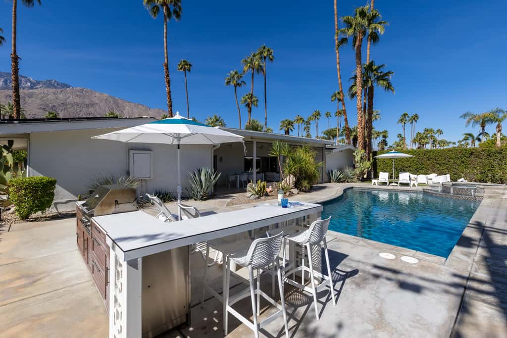 Paseo Palms Estate