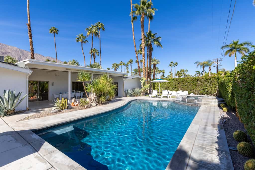 Paseo Palms Estate