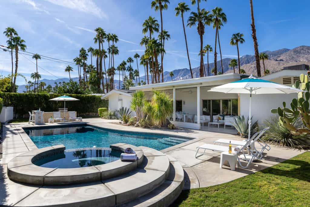 Paseo Palms Estate