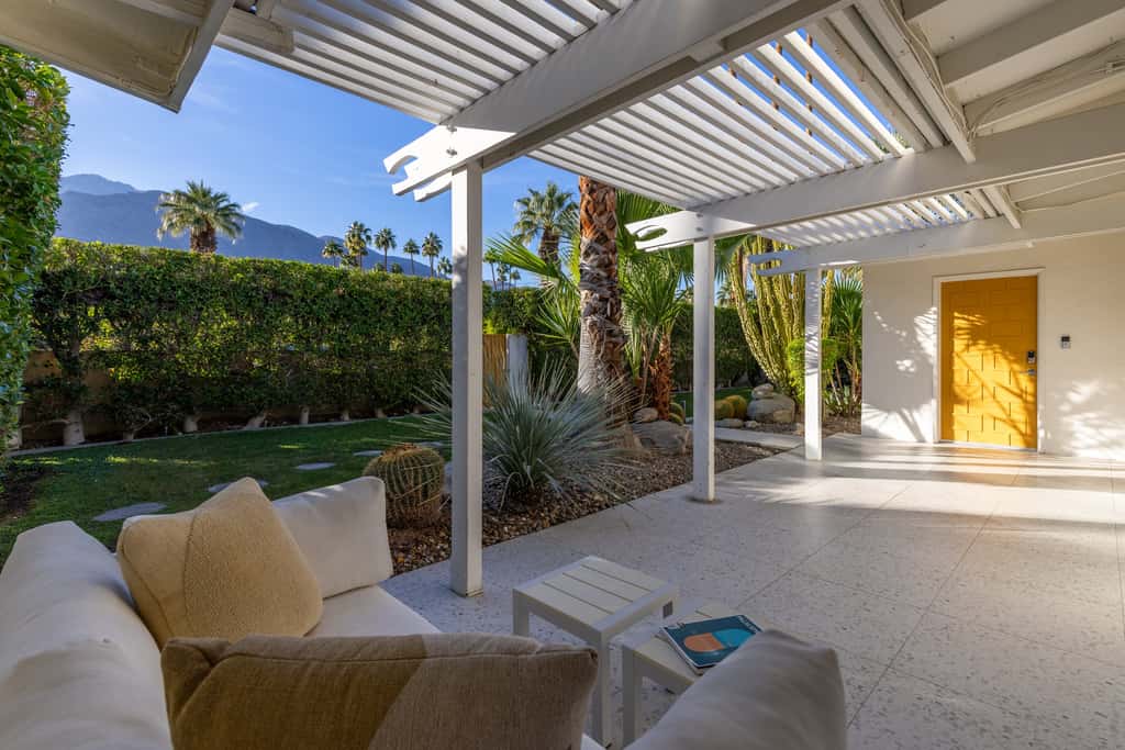 Paseo Palms Estate