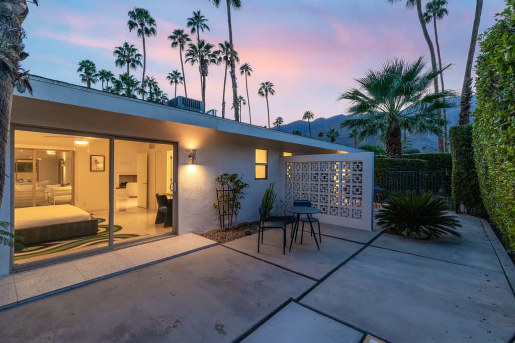 Paseo Palms Estate