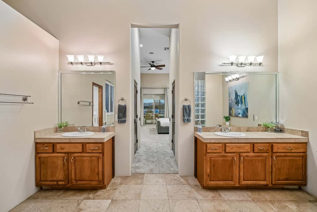 The Scottsdale Summit