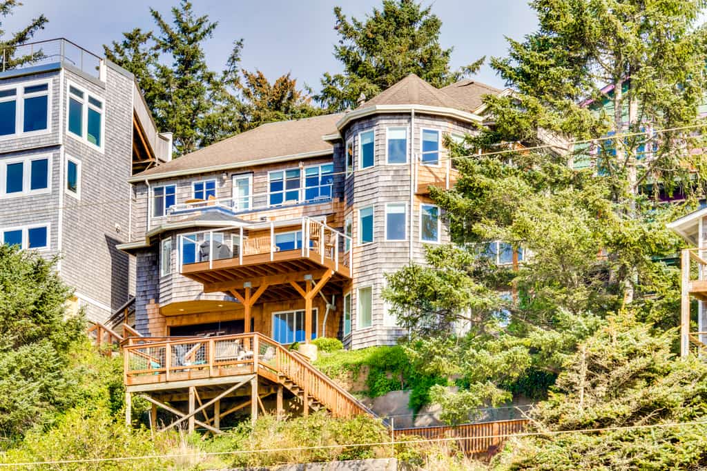 large beach house rental on the oregon coast
