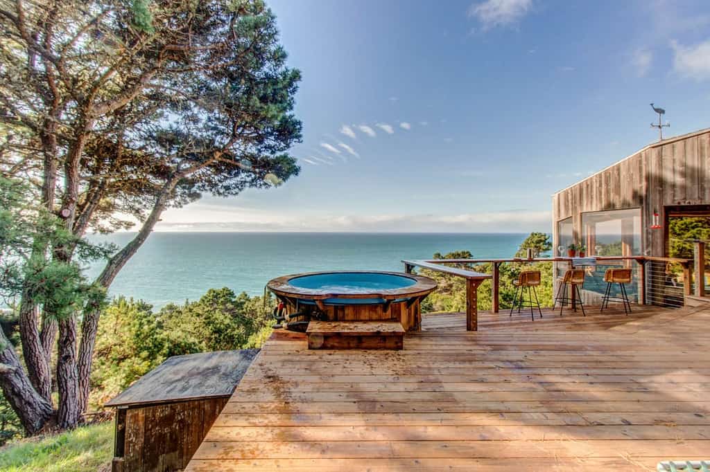 vacation rental in Sea Ranch with hot tub