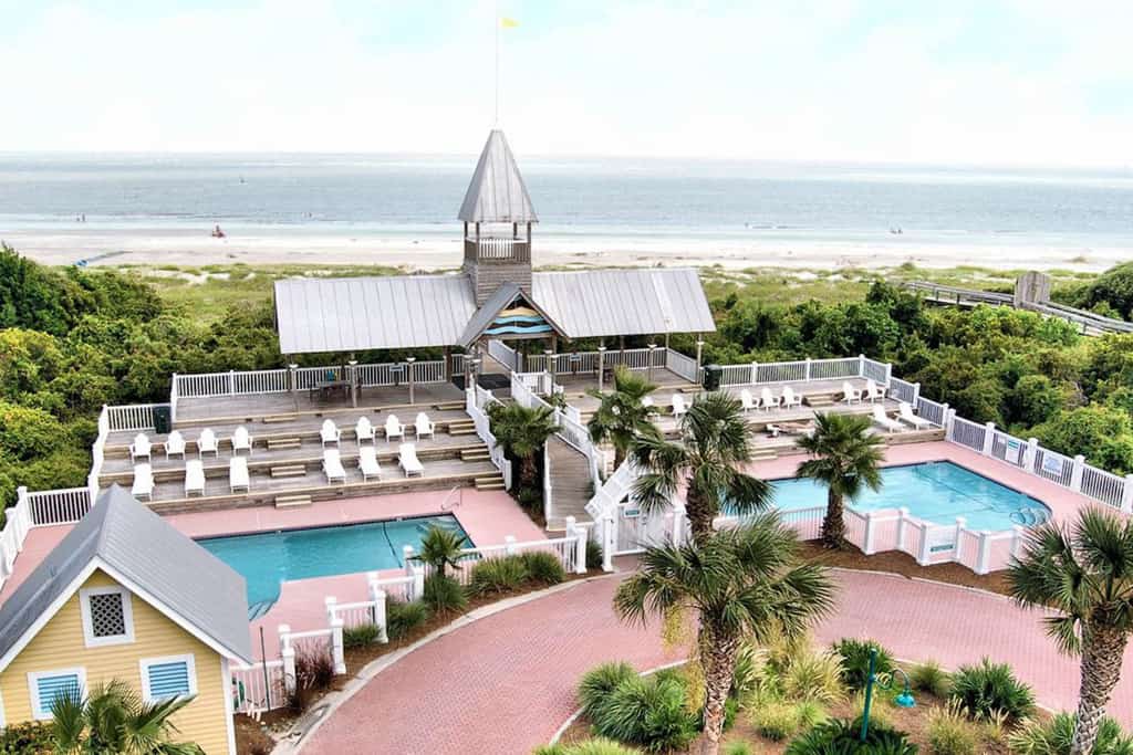 The Hamilton Cottage, a vacation rental overlooking the beach in St. Simons Island.