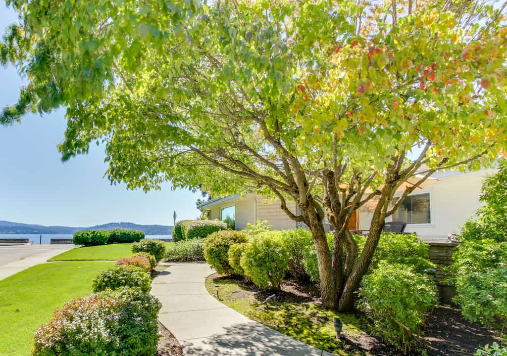 lakefront vacation home in coeur dalene, id