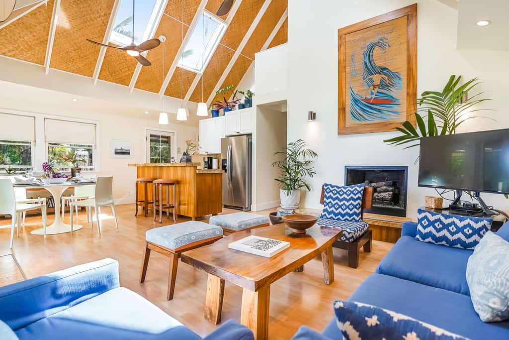 high ceilings and open layout of hawaii vacation rental