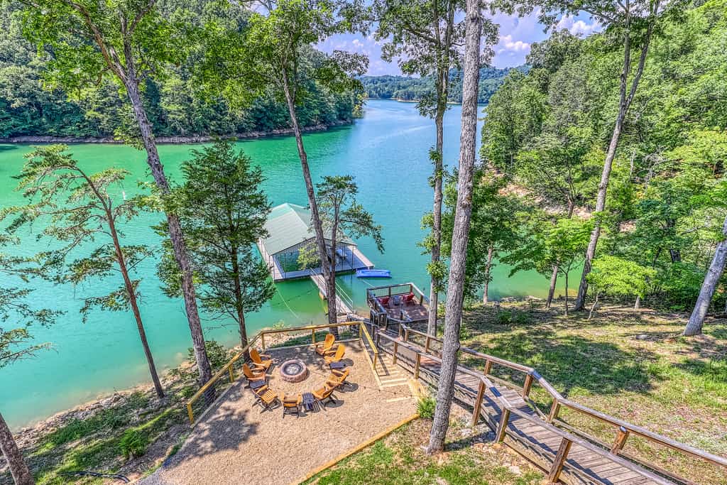 Norris Lake, TN lakefront vacation rental