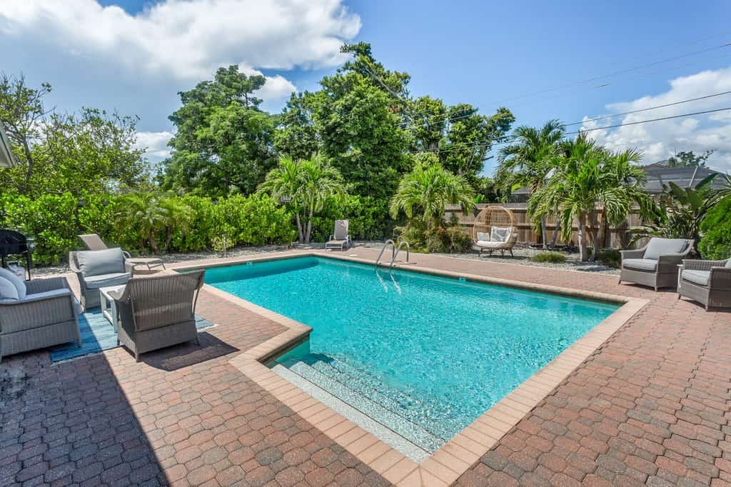 dog friendly condo rental in Naples, FL with outdoor pool