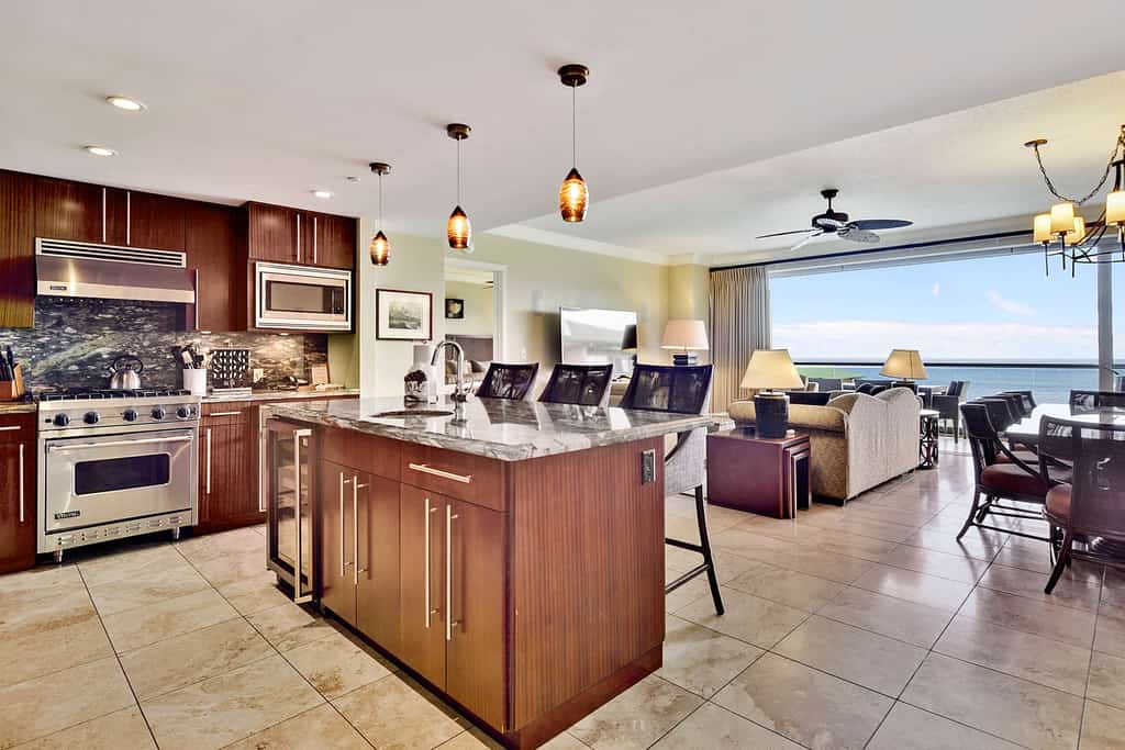 kitchen of hawaii vacation condo