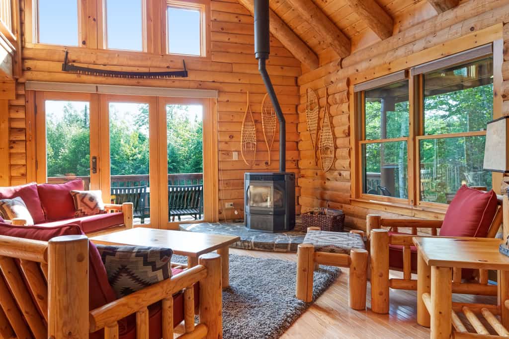 Private Franconia Log Cabin in Franconia, New Hampshire