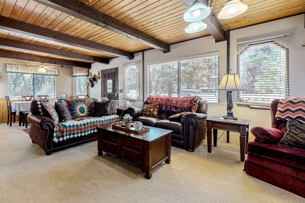 The living area of a vacation rental in Sugarloaf, CA.